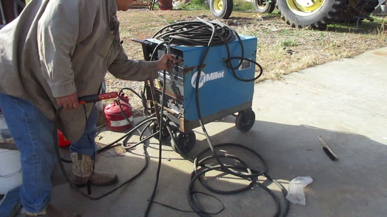 GZ6777 Miller Dialarc 250 AC/DC Welder