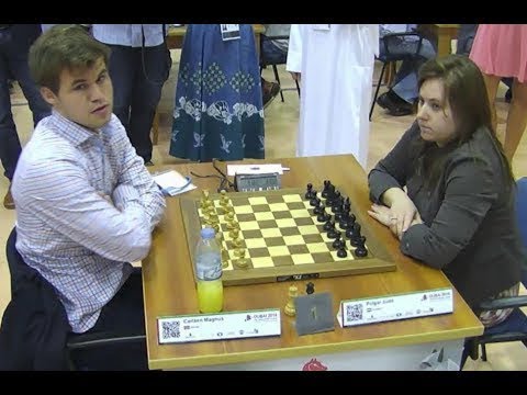 Magnus Carlsen, melhor jogador de xadrez do mundo, passa blefe