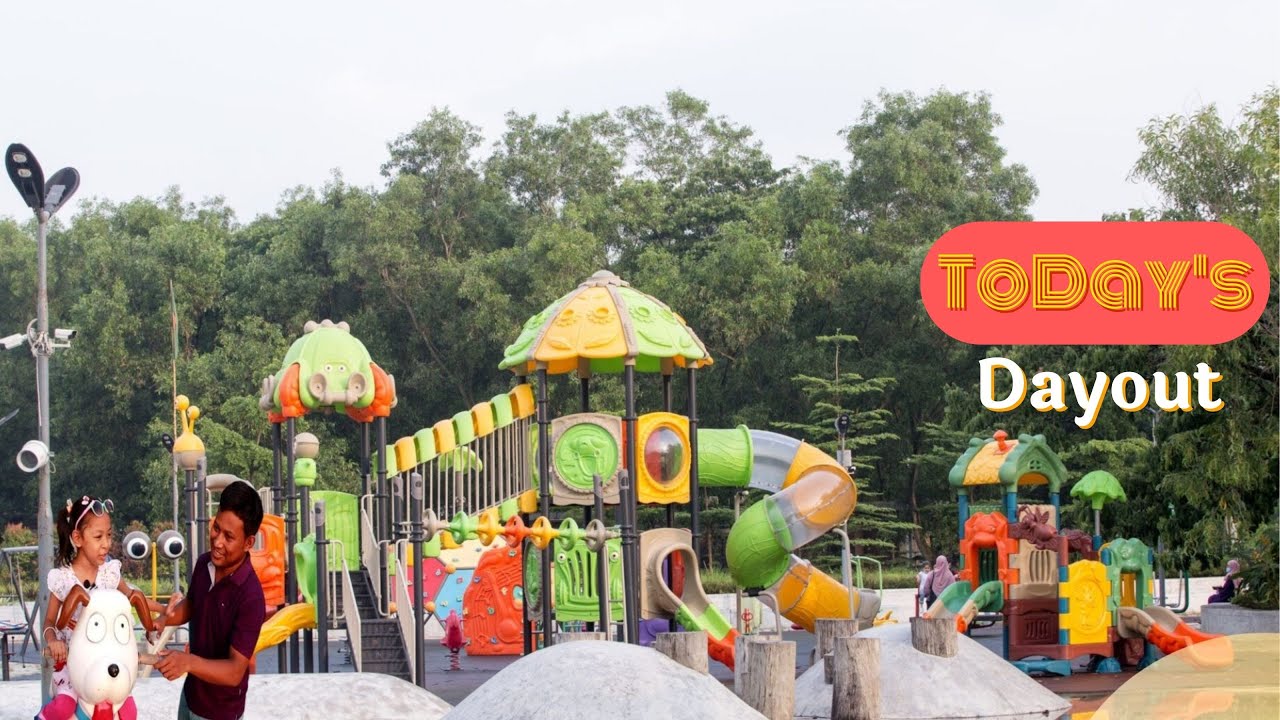 An Outdoor Playground That Lets Families Enjoy Outdoor Fun