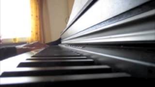 Video-Miniaturansicht von „Ketika cinta bertasbih ~~Piano cover~~  (half)“