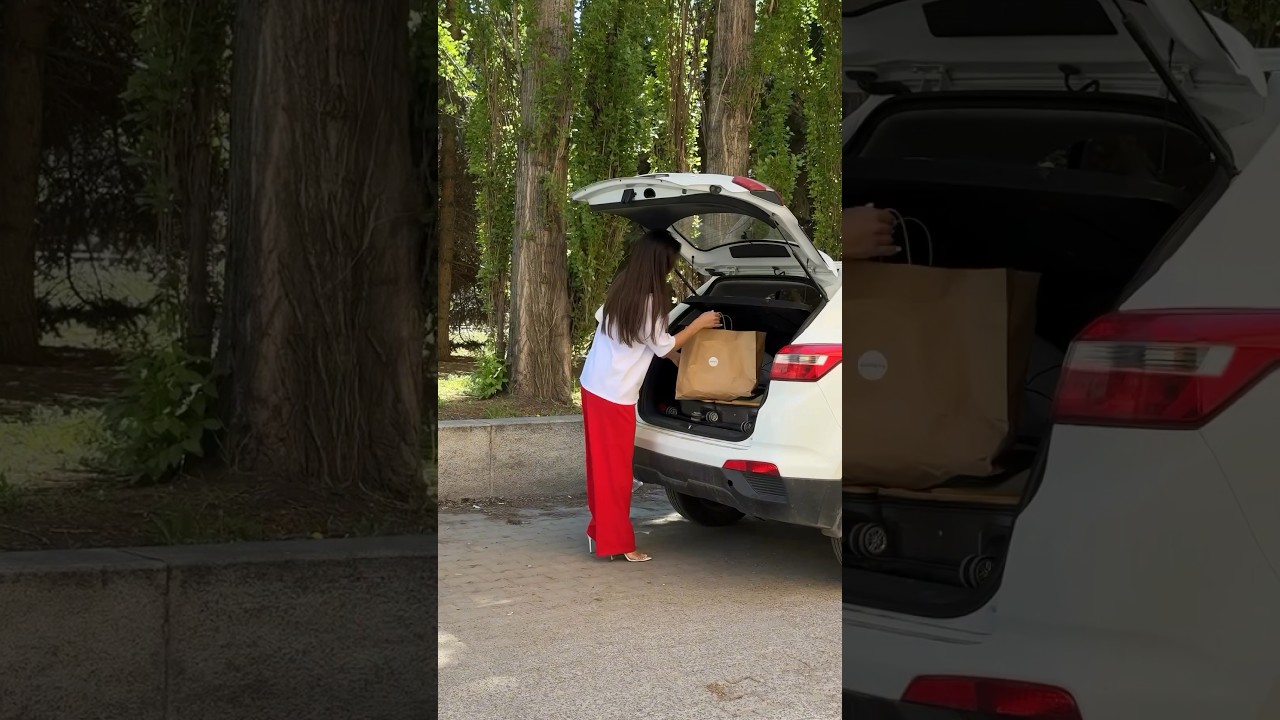 Брюки с высокой посадкой.В трендовом , красном цвете.Размеры : s(42) m(44)2100₽