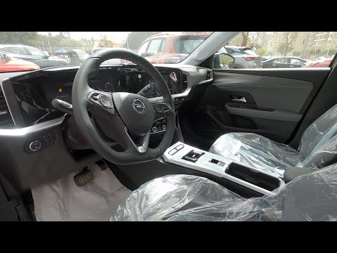 استعراض مواصفات اوبل موكا الفئة الاولى 2023 لون رمادي