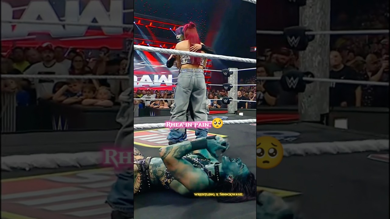 На Рию Рипли 💜 напали друзья из iyo sky! 