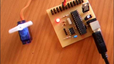 USB multiple servo controller with eeprom and playback