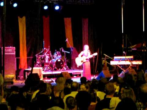 Dar Williams performs "The Christians and the Pagans" at Bele Chere 2009