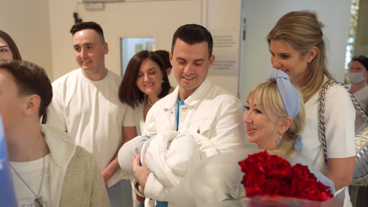 Кирилл Туриченко стал папой! Выписка из роддома, лучшие моменты.