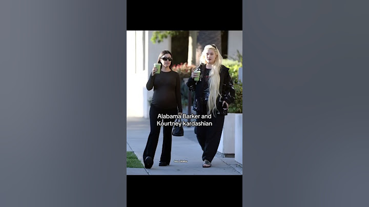 Alabama barker and Kourtney kardashian spotted by paparazzi while shopping #shorts #alabamabarker