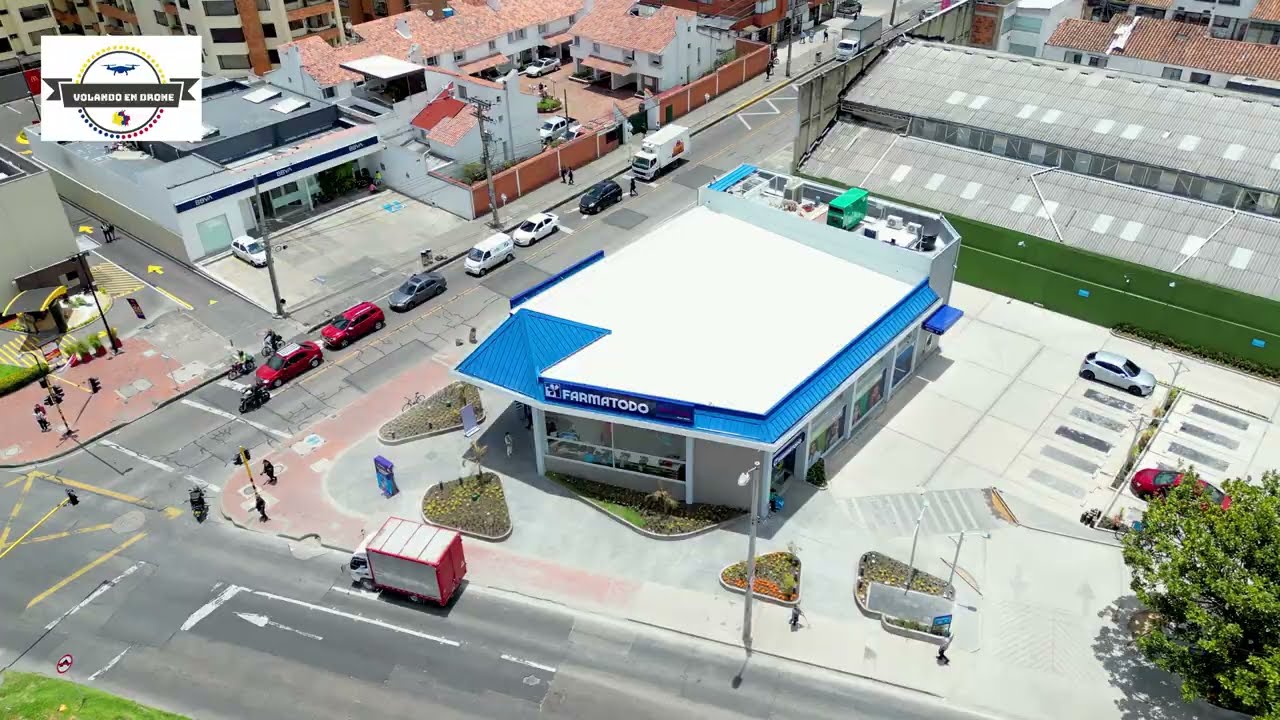 VOLANDO EN DRONE 4K -NUEVO FARMATODO CALLE 140 CON AV  CRA  9