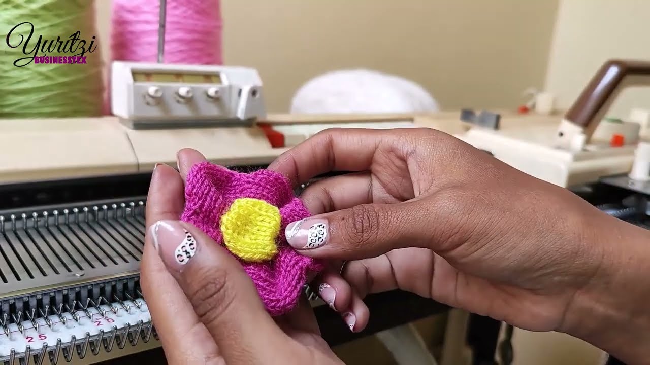 TEJIDOS  A MAQUINA: 3 flores tejidas a maquina