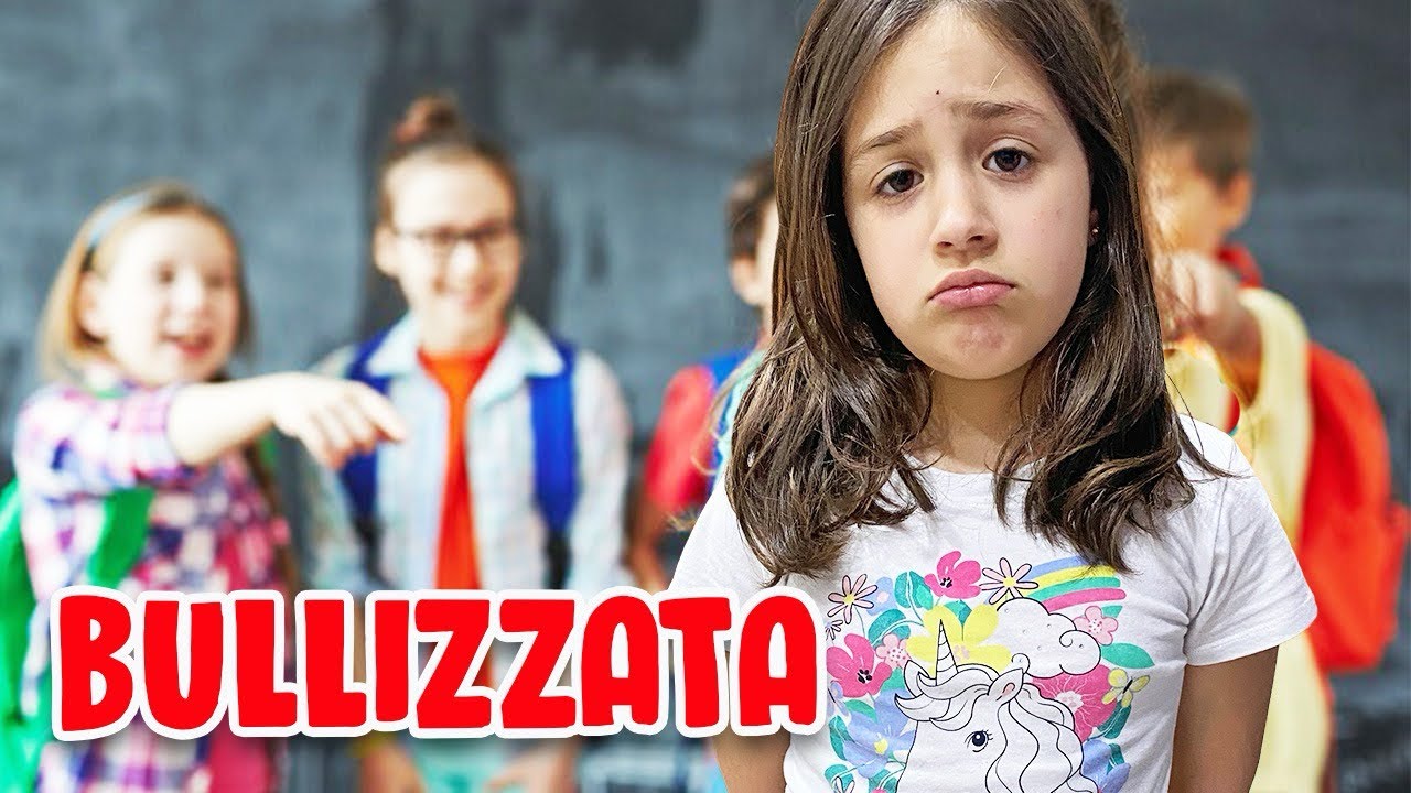 DELIA VIENE BULLIZZATA MA MARTINA MISSY LA DIFENDE!