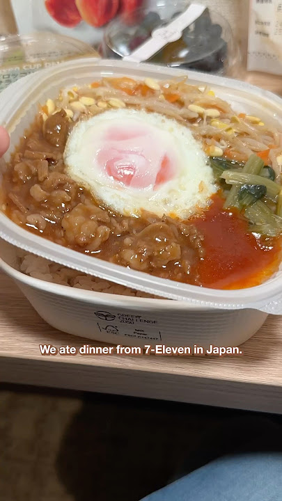 What we ate for DINNER at 7-11 Japan