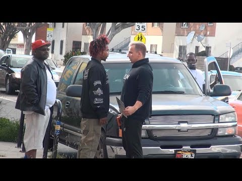 stealing-license-plates-in-the-hood-prank!