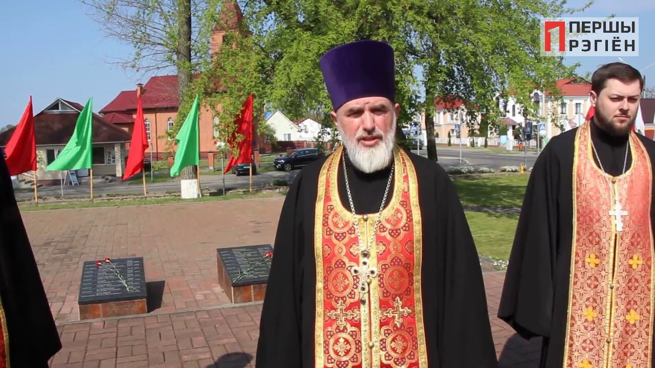 Священники на дорогих машинах