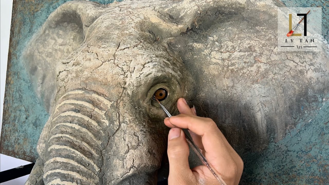 How I Made a 3D Elephant Head That Pops Out of the Canvas
