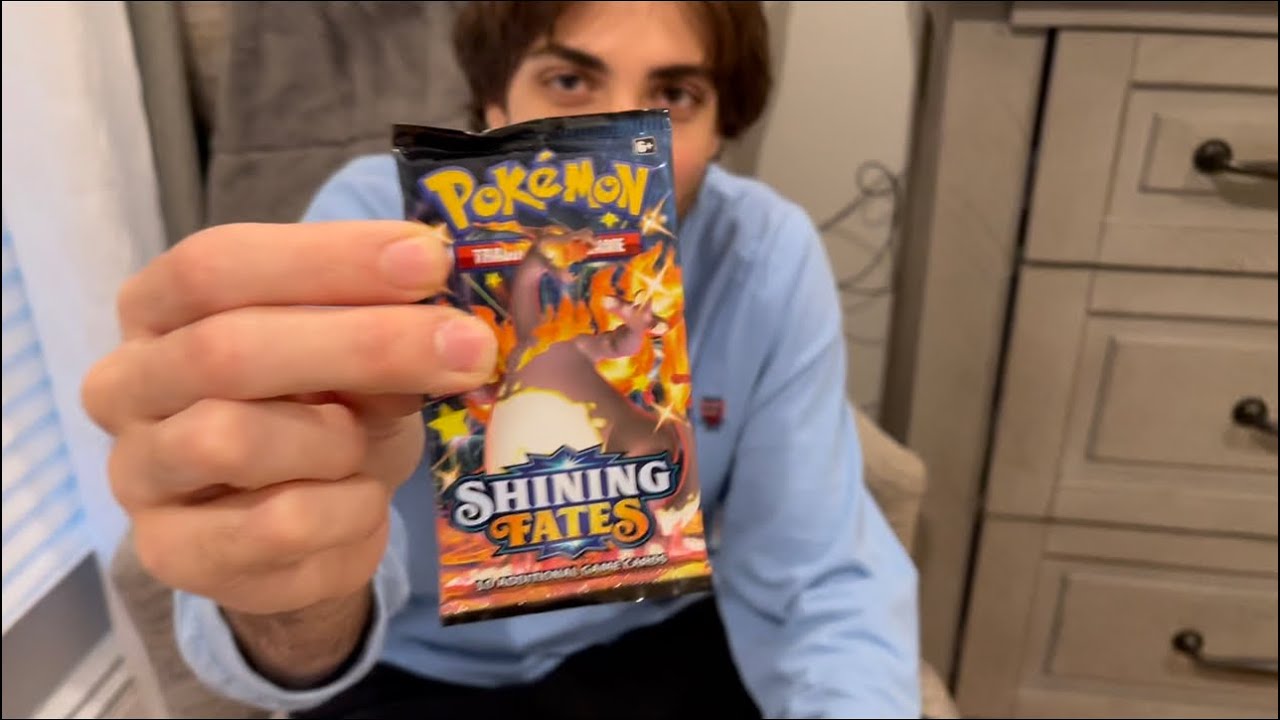 Pokémon Shining Fates ETB unboxing ! Insane Shiny Pokémon !!