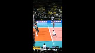 Ybañez, Taguibolos FIERY STAREDOWNS 👀 in Set 4 | UAAP Season 88 Men’s Volleyball