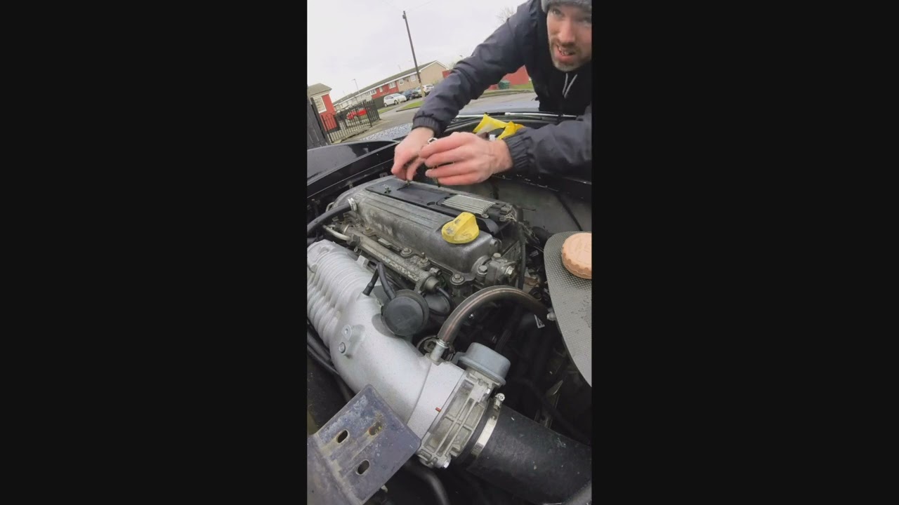 Vauxhall Vx220/Opel speedster 2.2 supercharged spark plug change...(with a few oops:D)