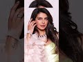 Priyanka Chopra Slays in Golden Feather Shawl 🔥#priyankachopra