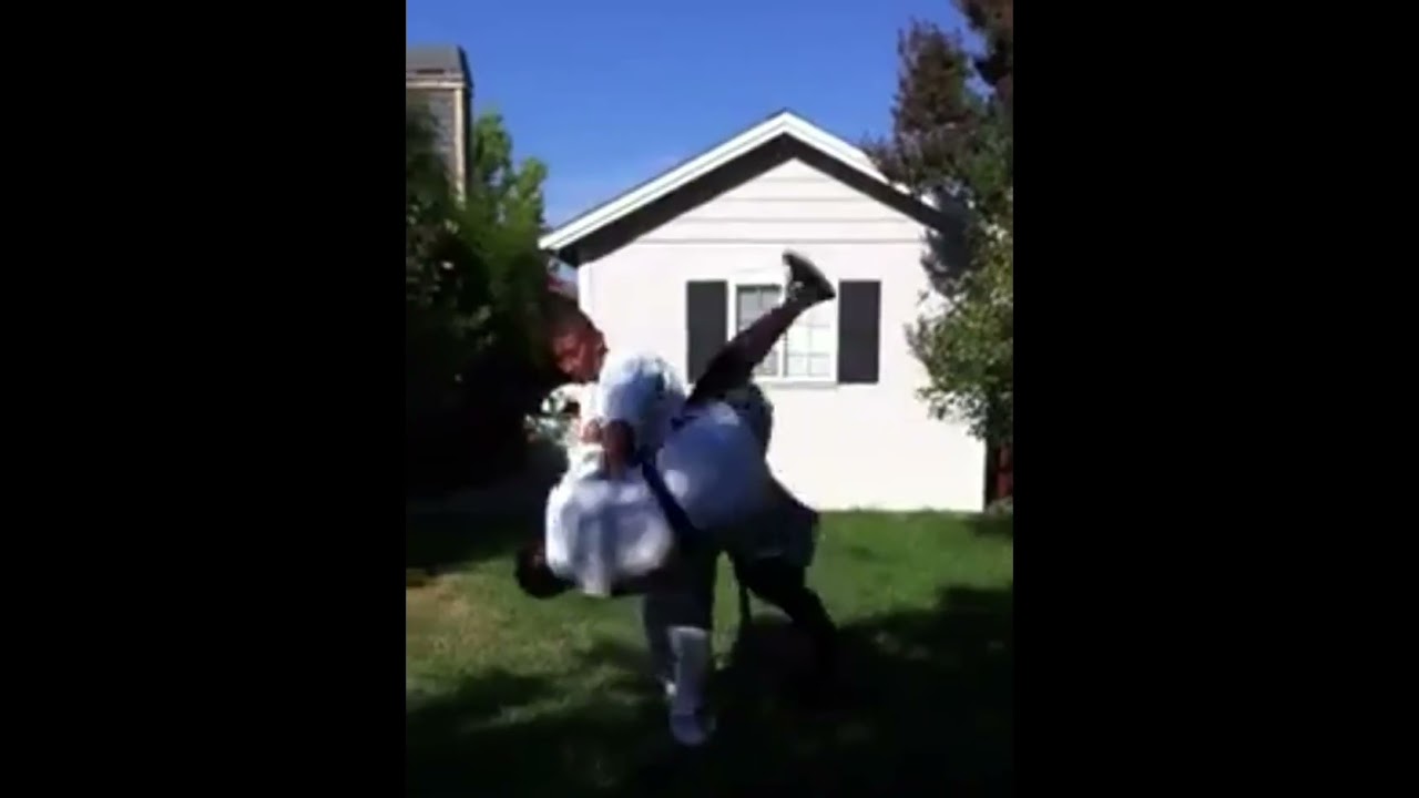 Ude Kimi Nage - elbow lock and throw