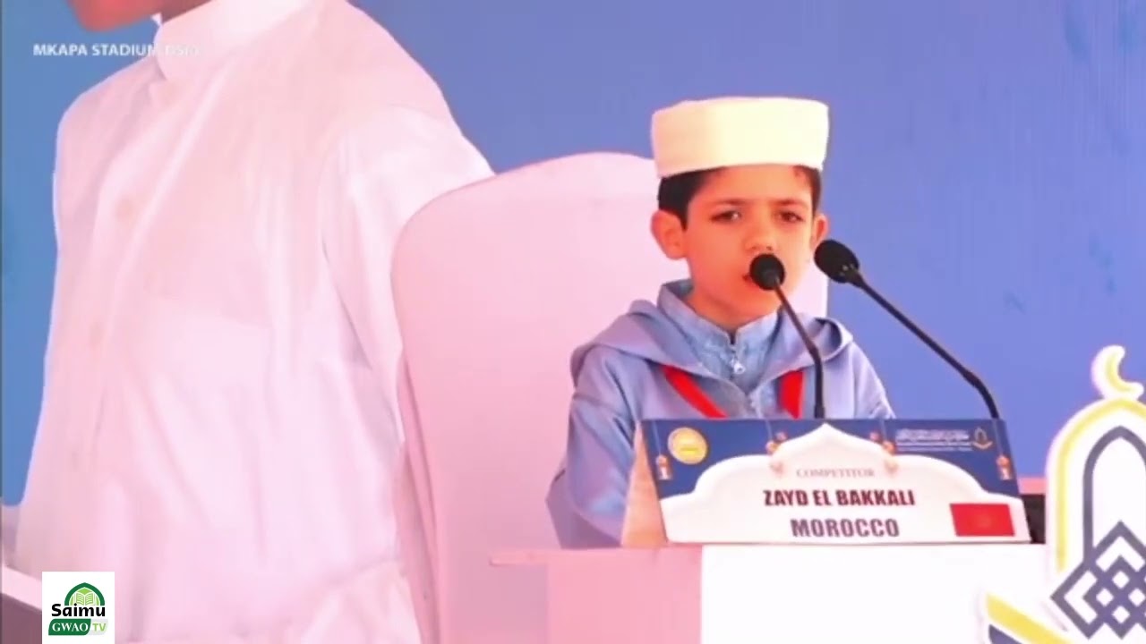 ZAID EL BAKARI KITOTO KIDOGO CHA MIAKA 8  KIMEPATA NAFASI YA TATU KTK MASHINDANO YA QURAN YA DUNIA.