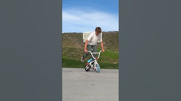 Almost a foot jam whip on Mini BMX! Sub and I’ll land it! #mtb #bmx #trending #subscribe #viral #fyp