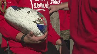 Stew Leonards gives out thousands of turkeys ahead of Thanksgiving