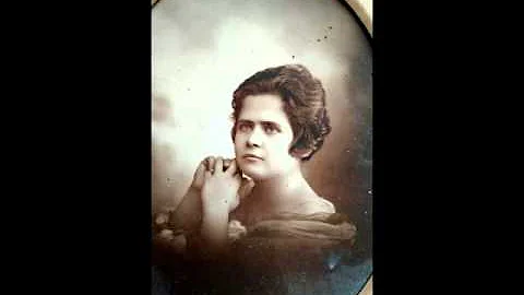 Elega Julia Ponce, de Lavapis (2002) - Alejandro C...