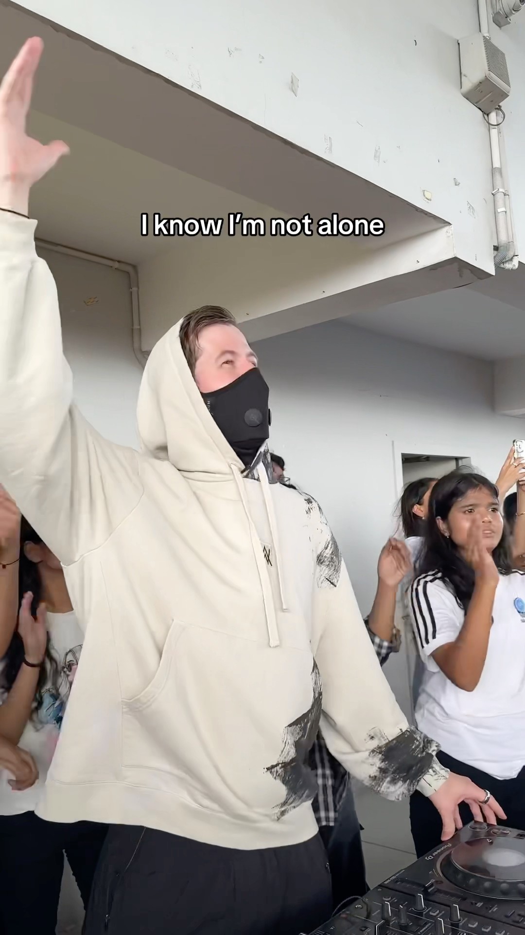 I know I’m not alone #alanwalker #india