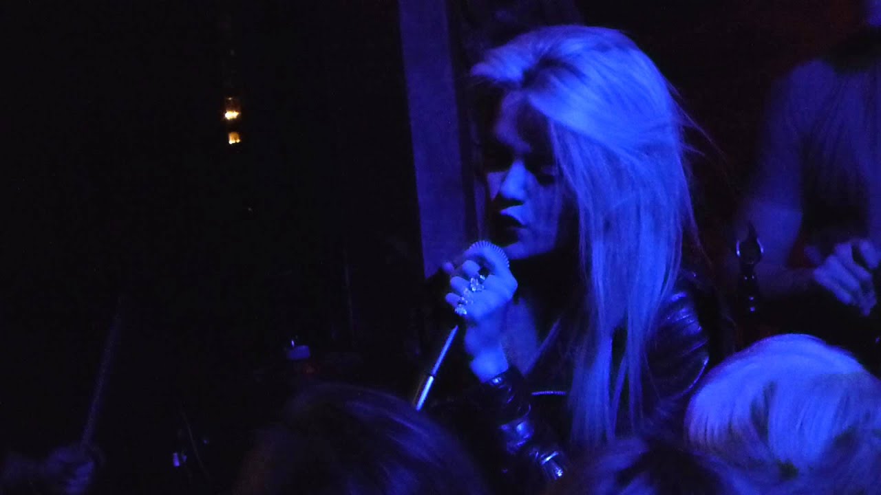 Sky Ferreira - You're Not The One LIVE HD (2012) Hollywood Bardot