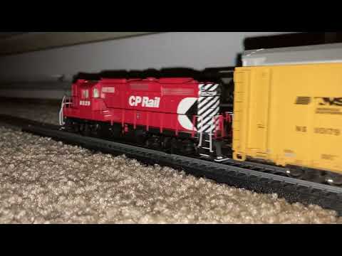 Athearn Genises Canadian