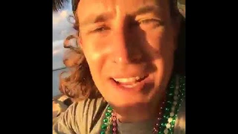 Lucu dan Viral di Medsos !!! Bahasa Papua Bule Amerika Ini "Sunset di Papua"