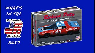 自動車 Richard Petty 1/25 Salvinos jr Plymouth Amazon.com: Salvinos JR Models-1/25 Richard Petty 1971