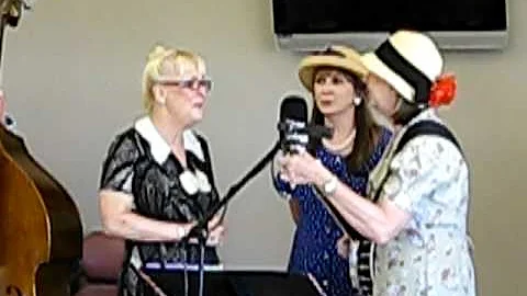 The Gabardine Sisters - KQLT intro and Martha White