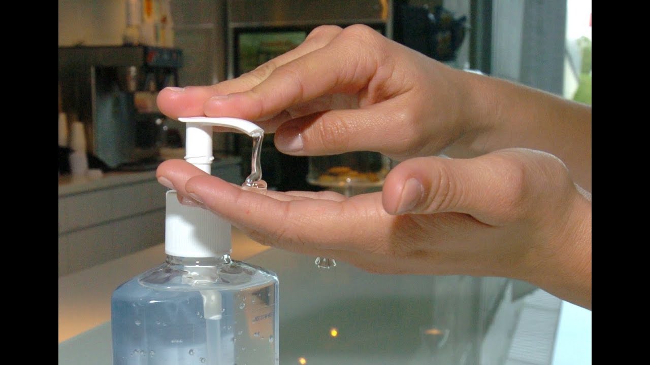 Comment faire un gel désinfectant maison en 5 minutes - YouTube