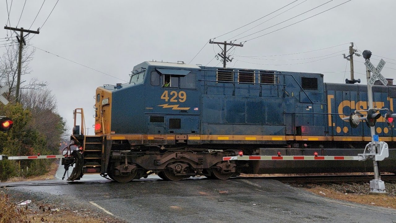 CSX I038 headed Westbound in Monroe NC with csxt 429 in the lead 12/31 ...