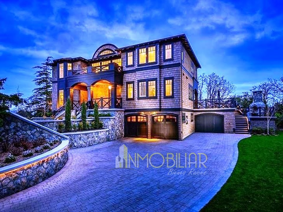 коттеджный поселок майндорф. коттедж из красного кирпича. дом 3 фото. красивый трехэтажный дом. дом из клееного бруса в сосновом лесу.