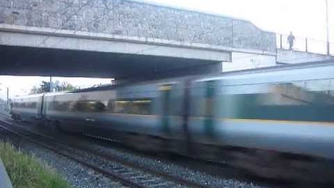 Irish Rail / NIR class 201 (8208) + Enterprise - Humpback Bridge, Dublin.