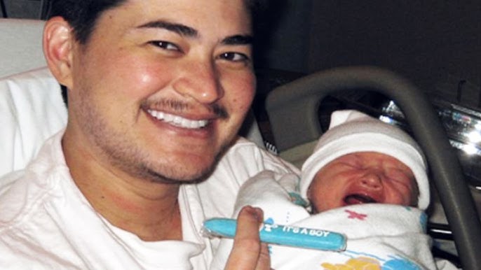 What Really Happened To The Pregnant Man? - YouTube