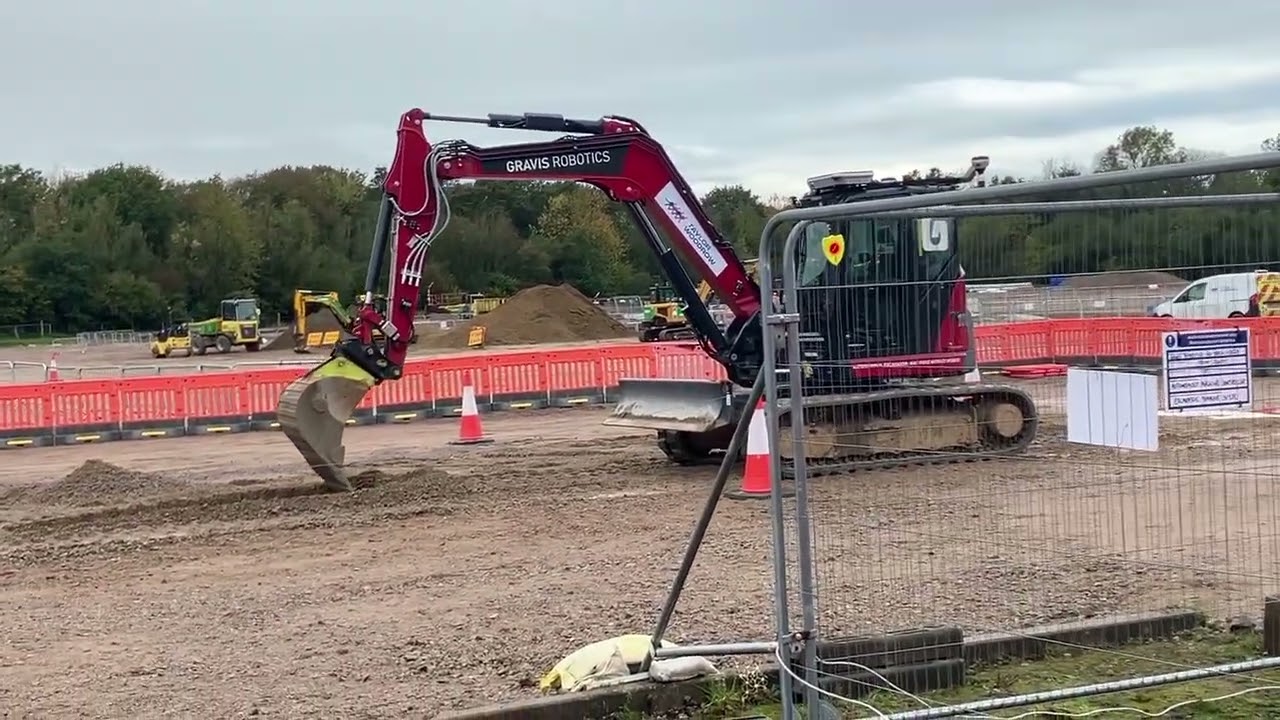 Gravis Robotics and Taylor Woodrow trial their autonomous excavator at Manchester Airport