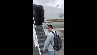 Кадр из ролика «Flying To London Financial Marketing Summit»