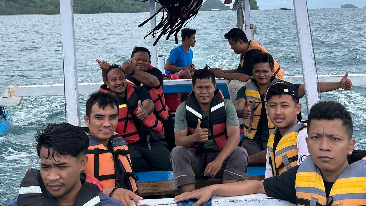 Berlayar di Laut