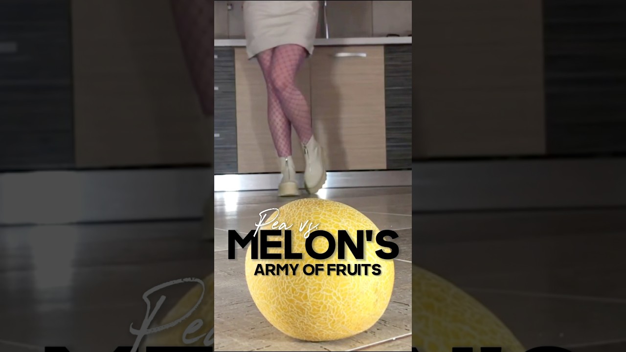 Ботинки Пи против фруктовой армии Мелона! Странно удовлетворяющее раздавливание еды! ASMR
