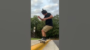 FS 5050 #curb Grinds to BS #nollie Out Practice (#skateboardprogression #shorts)