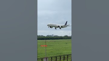 Boeing 777 Saudia Landing Runway 25L Bandara Soekarno-Hatta Jakarta