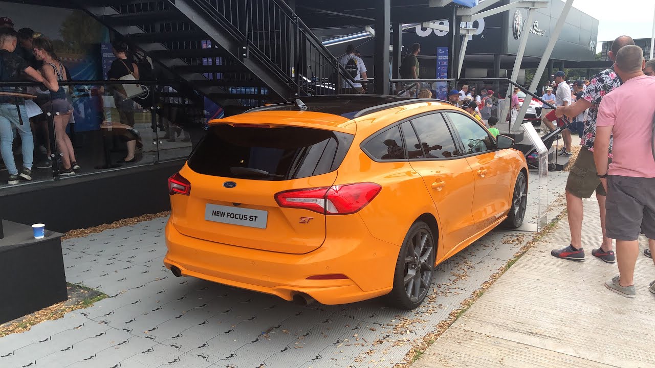 New Ford Focus ST Estate 2019 2.3L Micro Review 