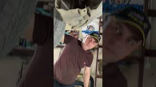 Портативный гараж Наташа ушатал всю машину.