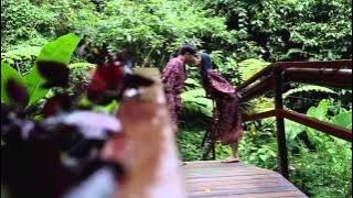 Glenn Alinskie Chelsea Olivia Honeymoon Story