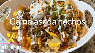 NACHOS CON CARNE ASADA DELICIOSOS