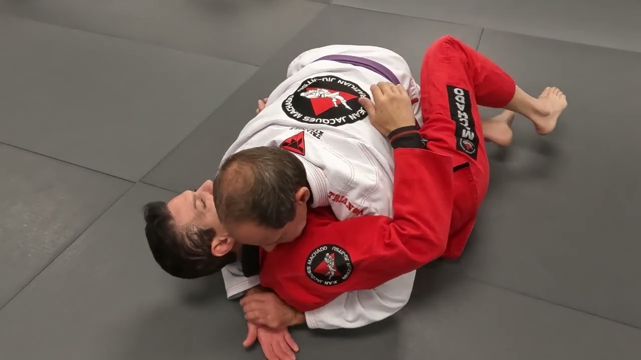 Как перестать быть раздавленным пополам защитником снизу