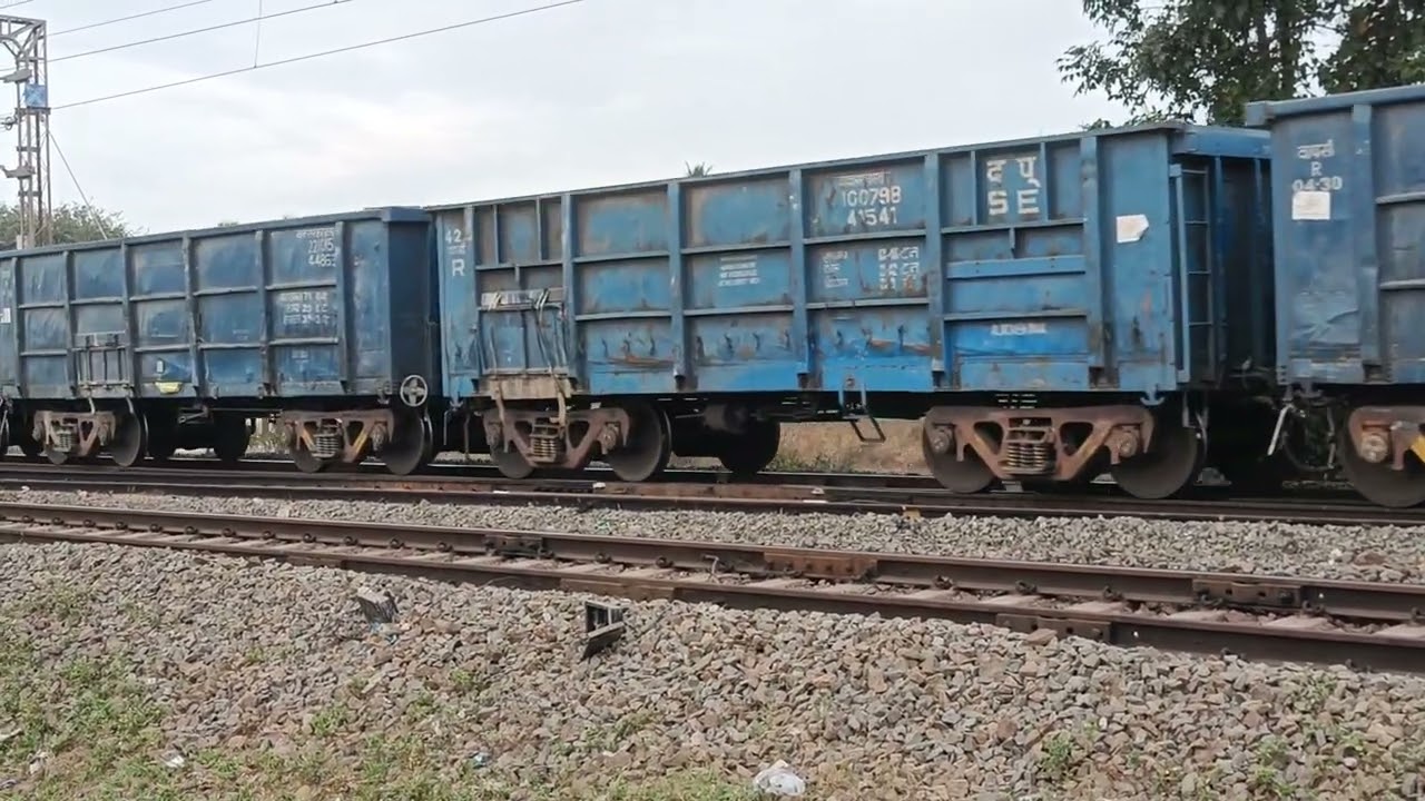 Wag7 Powered Goods Train followed by CTC PSA Memu/ExploringmycountryIndia/Indian Railways/Train/Wag9